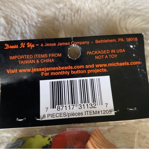 Halloween Spooky Buttons - Picture 9 of 9